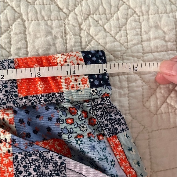 Land's End Women's Mid Rise Pull On Chino Ankle Pants Patchwork‎ Print Size 6 - Picture 9 of 13